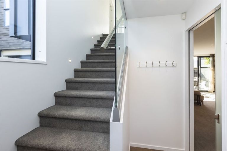 Photo of property in 32 Devonport Lane, St Albans, Christchurch, 8014