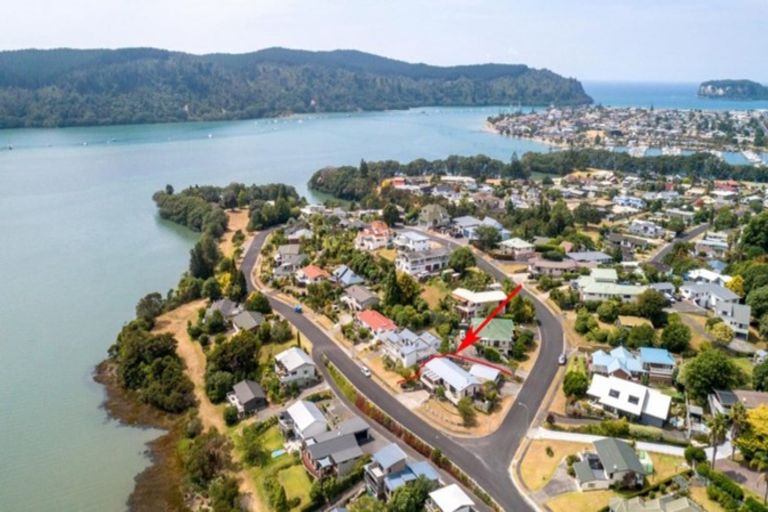 Photo of property in 201 Tukere Drive, Whangamata, 3620