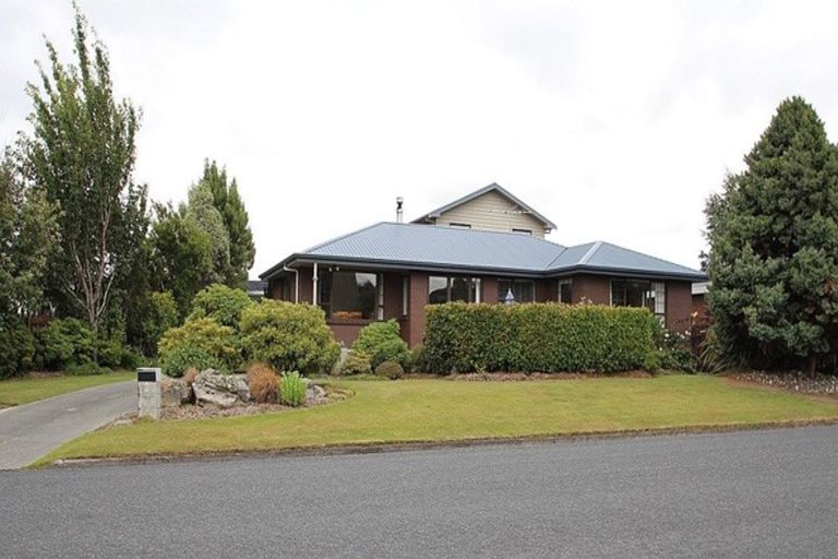 Photo of property in 2 Margaret Street, Gore, 9710