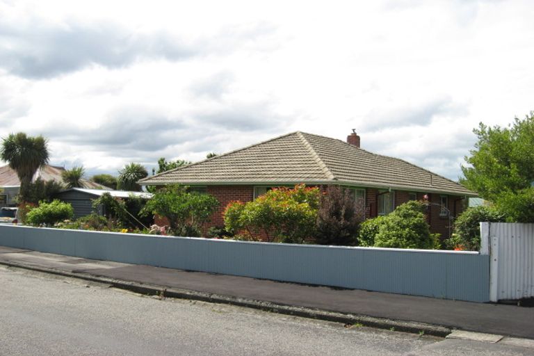 Photo of property in 17 Rollin Street, Heathcote Valley, Christchurch, 8022