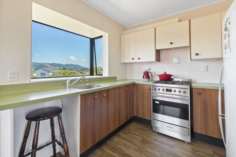 Photo of property in 37 Hicks Crescent, Waikanae Beach, Waikanae, 5036