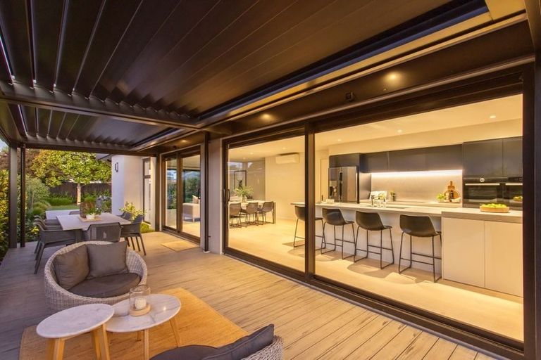 Photo of property in 14 Queens Avenue, Merivale, Christchurch, 8014