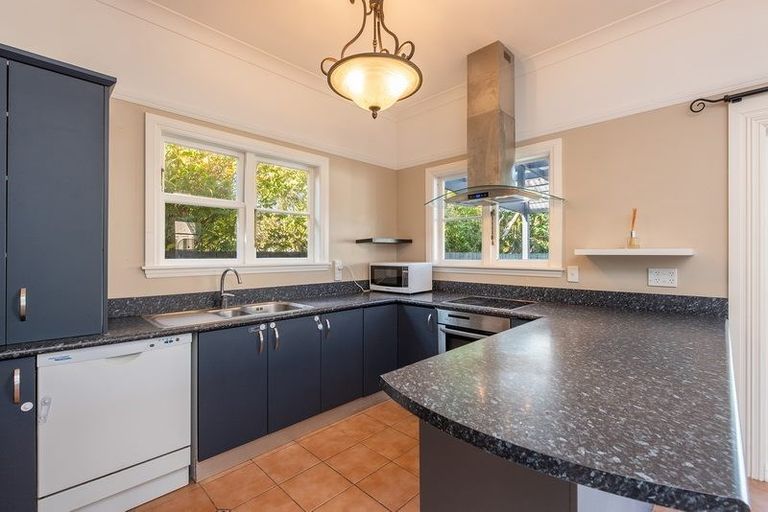 Photo of property in 194 Knights Road, Hutt Central, Lower Hutt, 5011