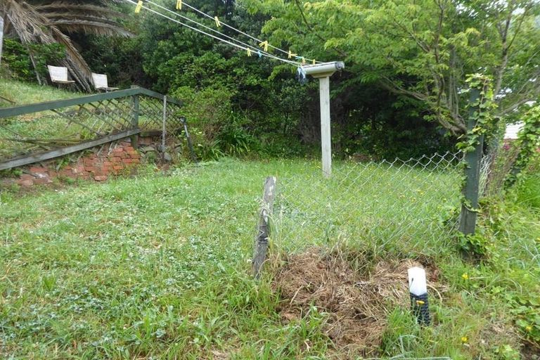 Photo of property in 9 Hungerford Road, Lyall Bay, Wellington, 6022