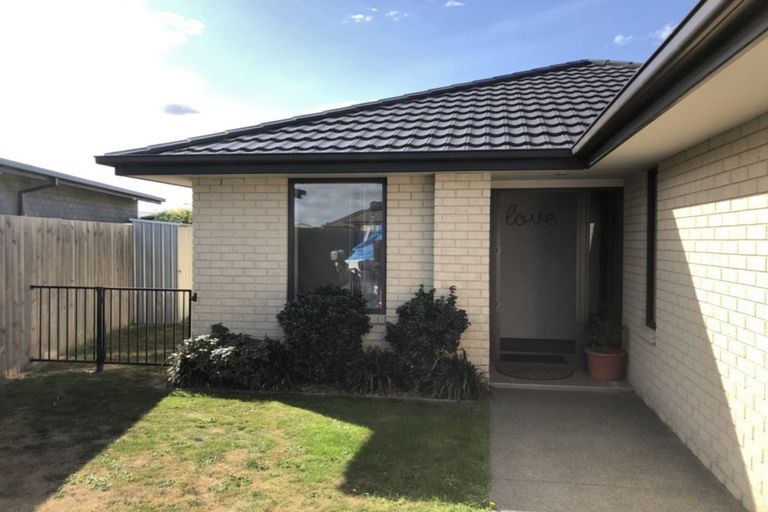 Photo of property in 7 Skipness Lane, Broomfield, Christchurch, 8042