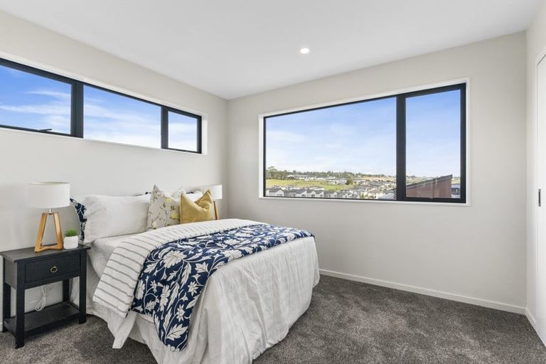 Photo of property in 3 Papatahi Lane, Flat Bush, Auckland, 2019