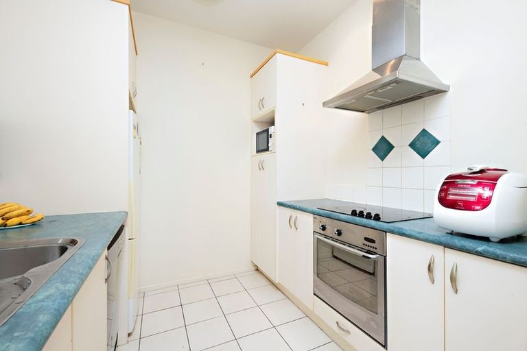 Photo of property in 19/2 Armoy Drive, East Tamaki, Auckland, 2016