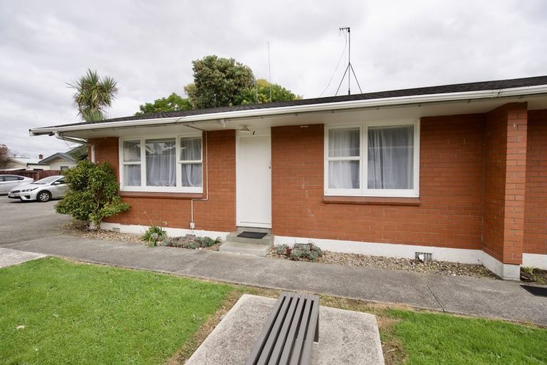 Photo of property in 451 Featherston Street, Palmerston North, 4414