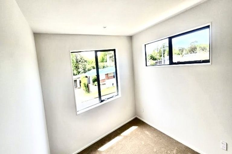 Photo of property in 39 Cascades Road, Pakuranga Heights, Auckland, 2010