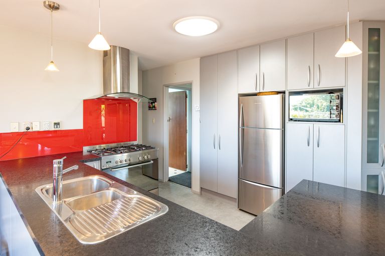 Photo of property in 24b Sarabande Avenue, Redwood, Christchurch, 8051