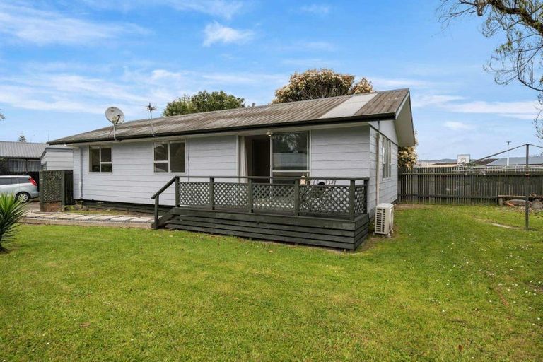Photo of property in 1/164 Universal Drive, Henderson, Auckland, 0610