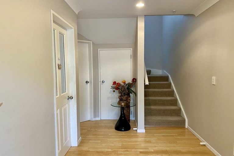 Photo of property in 41 Erlestoke Crescent, Churton Park, Wellington, 6037