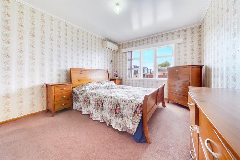 Photo of property in 2/116 Wallace Road, Papatoetoe, Auckland, 2025