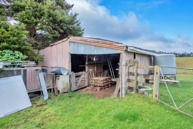 Photo of property in 72 Lyon Road, Waimauku, 0883