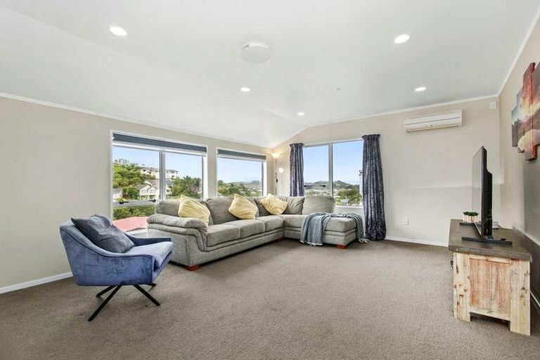 Photo of property in 24 Old Coach Road, Johnsonville, Wellington, 6037