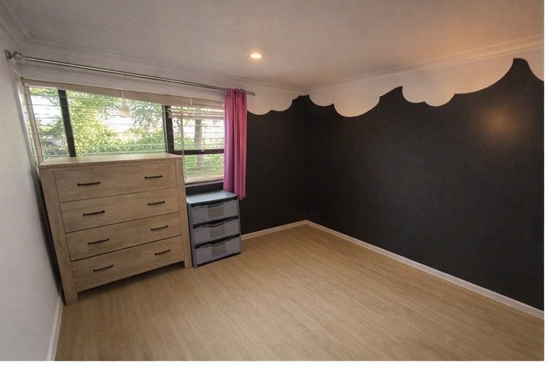 Photo of property in 63 Elliston Crescent, Stanmore Bay, Whangaparaoa, 0932