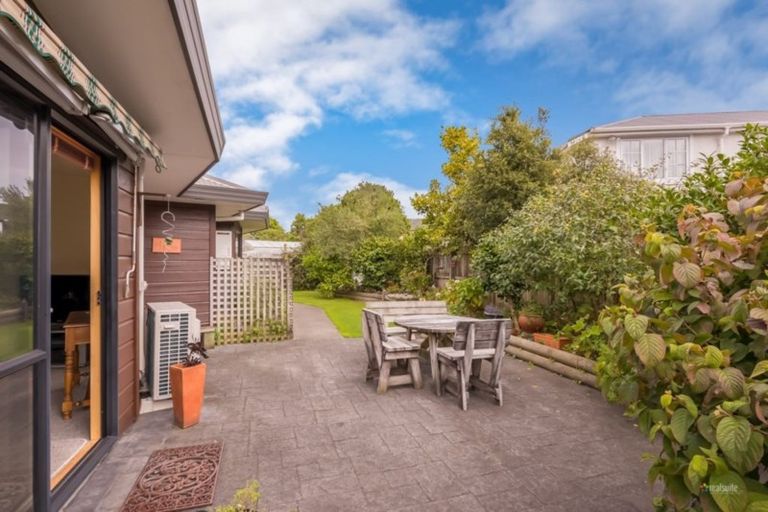 Photo of property in 2/14 Vincent Street, Waterloo, Lower Hutt, 5011
