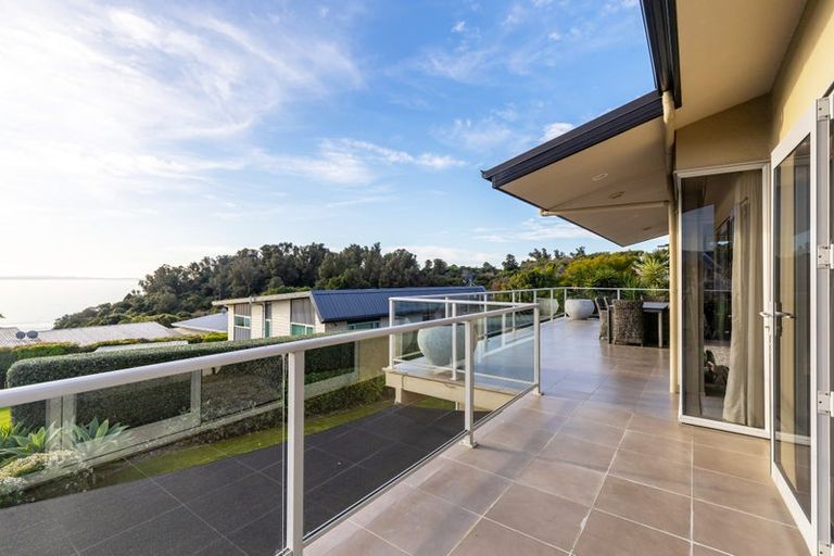 Photo of property in 30 Bay Vista Drive, Pohara, Takaka, 7183