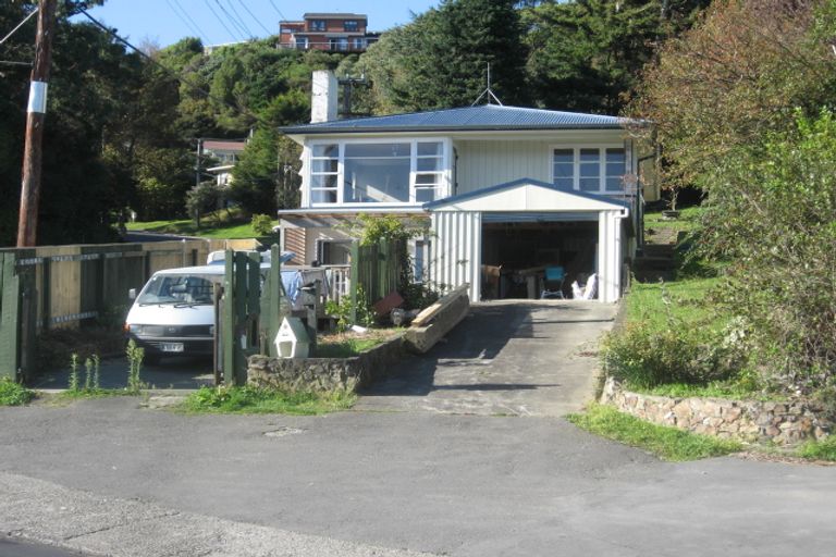 Photo of property in 5 Thomas Street, Stokes Valley, Lower Hutt, 5019