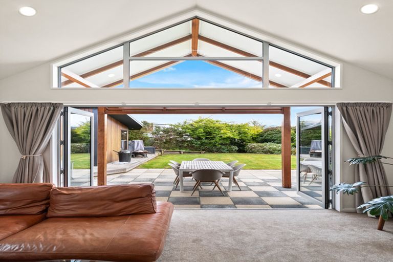 Photo of property in 11 Holyport Close, Fairfield, Dunedin, 9018