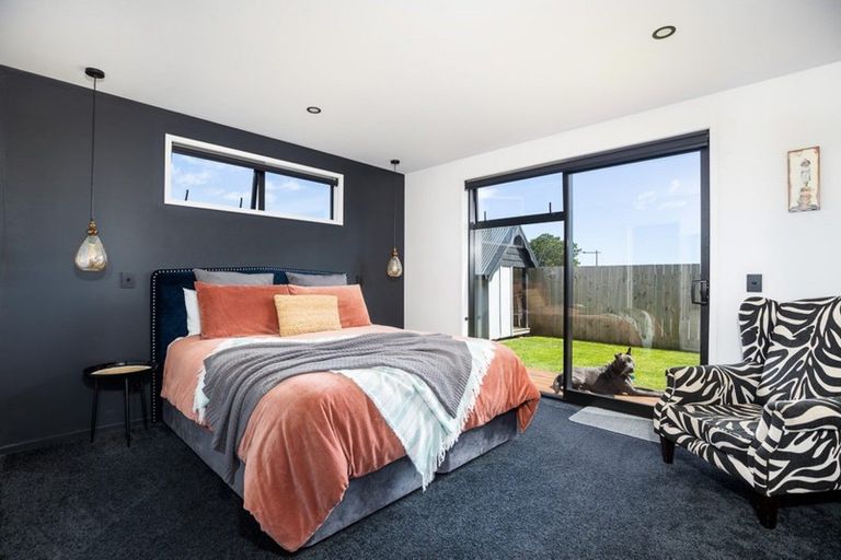 Photo of property in 8a Aderman Place, Hurworth, New Plymouth, 4310