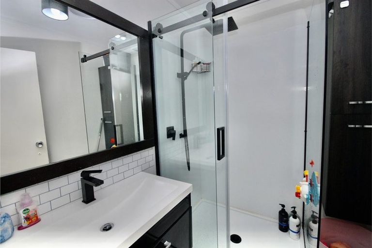 Photo of property in 2/47 Flaxdale Street, Birkdale, Auckland, 0626