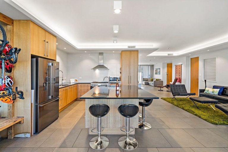 Photo of property in 9c/2 Saint Martins Lane, Grafton, Auckland, 1010