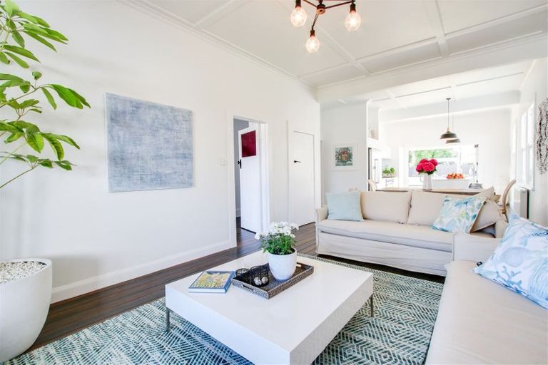 Photo of property in 48 Latham Street, Napier South, Napier, 4110