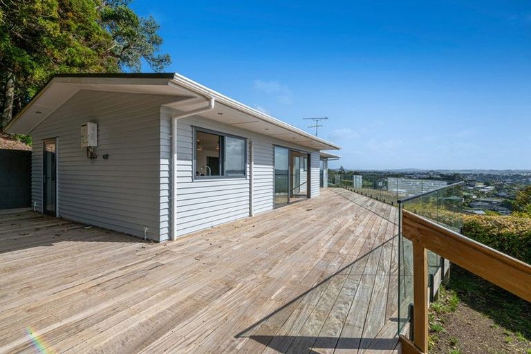 Photo of property in 236 Whangaparaoa Road, Red Beach, 0932