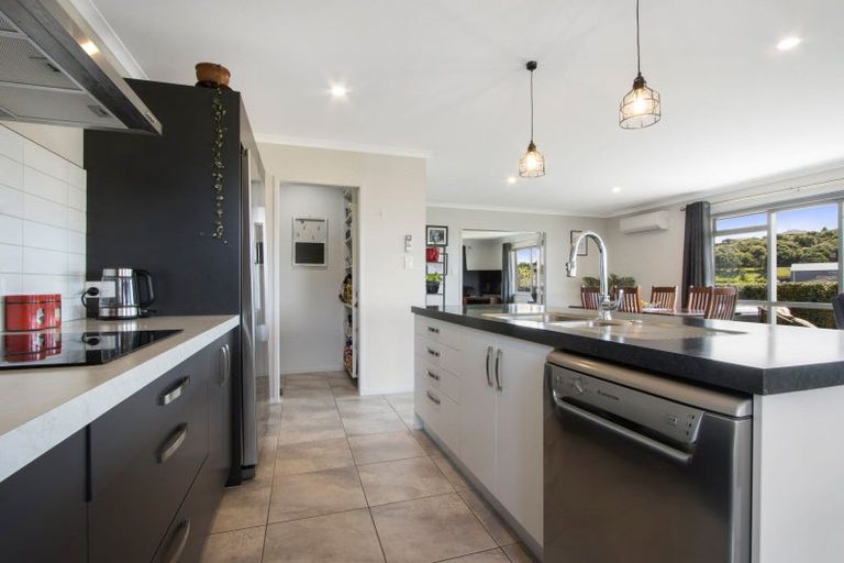 Photo of property in 5 Vantage Place, Omokoroa, 3114