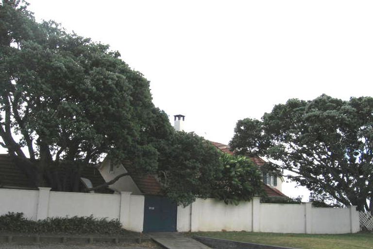 Photo of property in 26 Cecil Road, Milford, Auckland, 0620