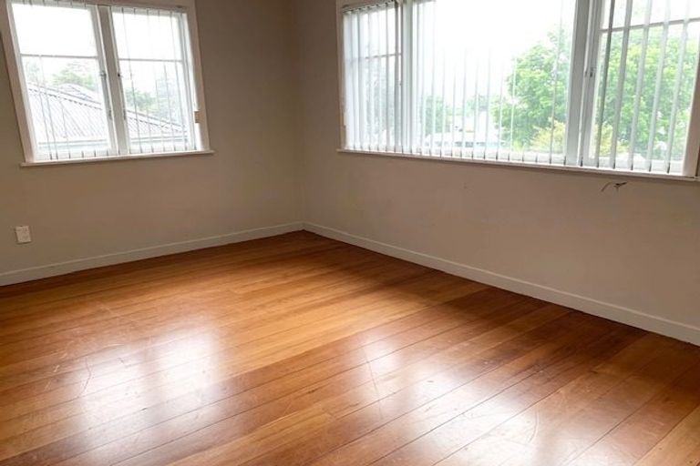 Photo of property in 383 West Coast Road, Glen Eden, Auckland, 0602