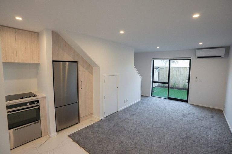 Photo of property in 1/182 Cambridge Terrace, Fairfield, Lower Hutt, 5011