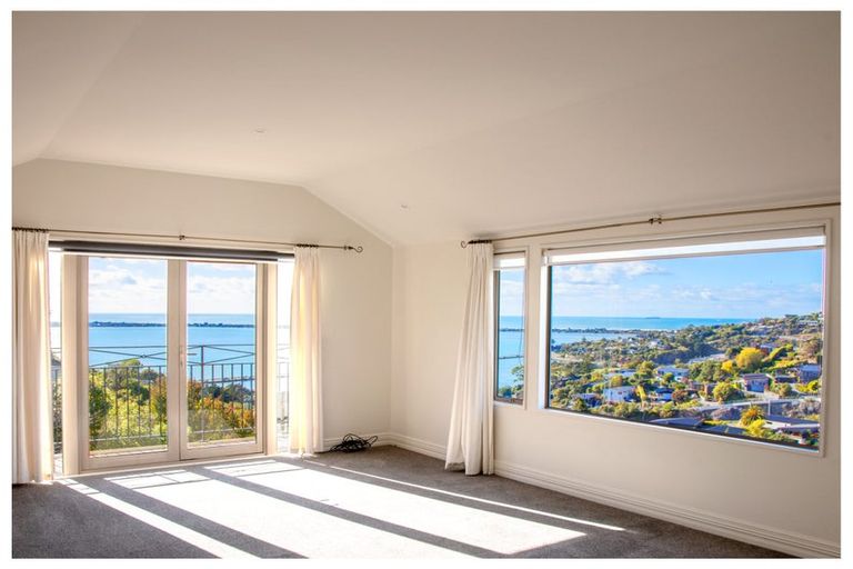 Photo of property in 86 Mount Pleasant Road, Mount Pleasant, Christchurch, 8081