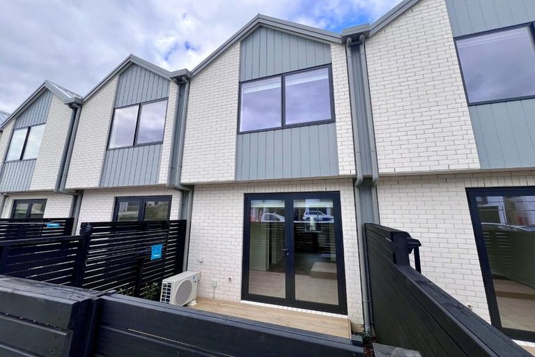 Photo of property in 5/21 Makomako Drive, Orewa, 0931