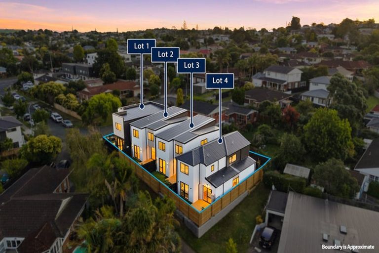 Photo of property in 15b Wilbur Place, Pakuranga Heights, Auckland, 2010