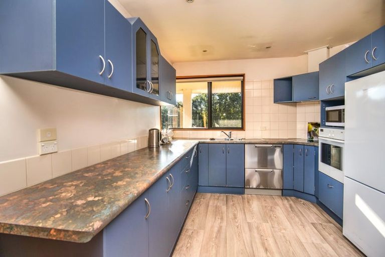 Photo of property in 8 Harkness Place, Westport, 7825