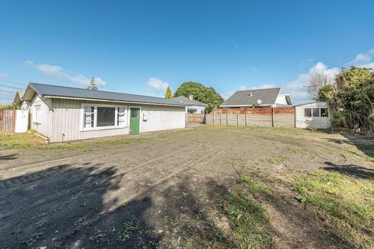 Photo of property in 19 Tongariro Street, Castlecliff, Whanganui, 4501