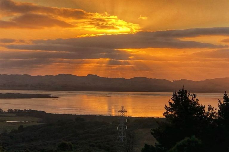 Photo of property in 197 Oyster Point Road, Kaukapakapa, Warkworth, 0984