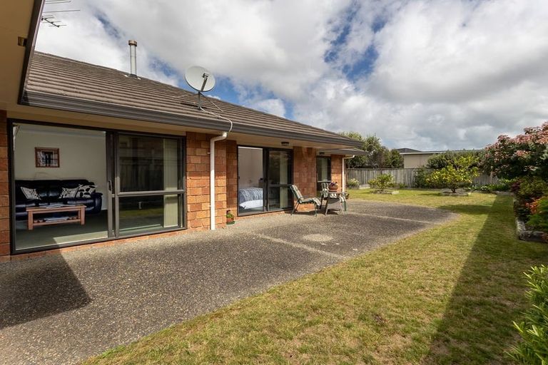 Photo of property in 40 Campion Road, Waikanae Beach, Waikanae, 5036