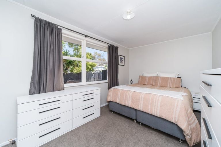 Photo of property in 36 Tararua Terrace, Cloverlea, Palmerston North, 4412