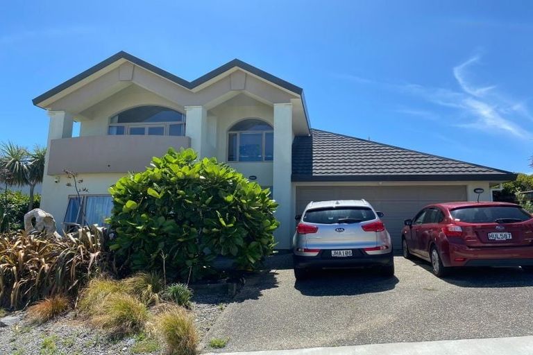 Photo of property in 24 Jordan Street, Island Bay, Wellington, 6023