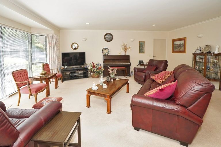 Photo of property in 69 Grosvenor Gardens, Flagstaff, Hamilton, 3210