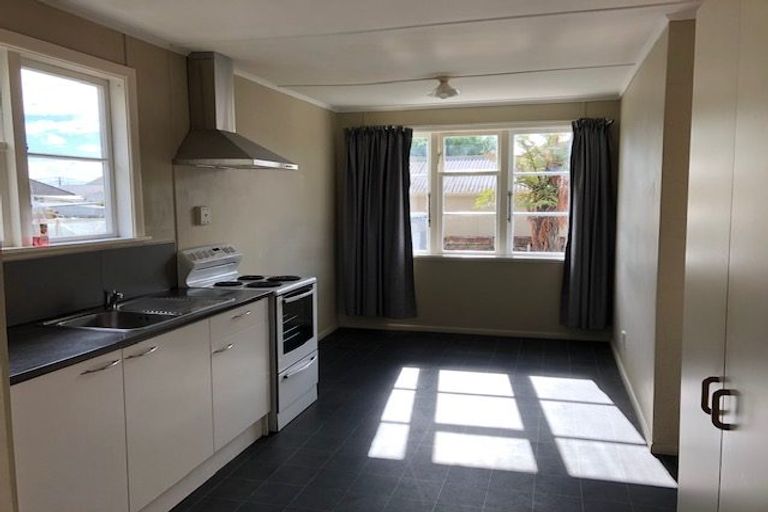 Photo of property in 577 Queen Street East, Levin, 5510