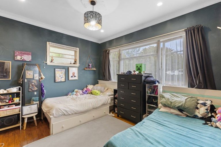 Photo of property in 9 Montgomery Street, Levin, 5510