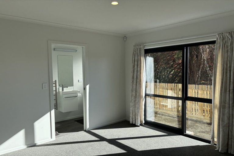 Photo of property in 2/19 Greta Street, Glenview, Hamilton, 3206