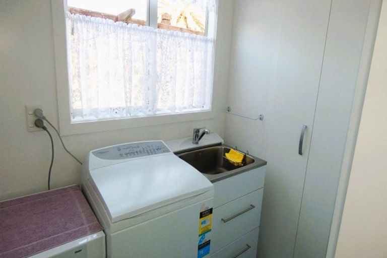 Photo of property in 22 Roebuck Street, Westport, 7825