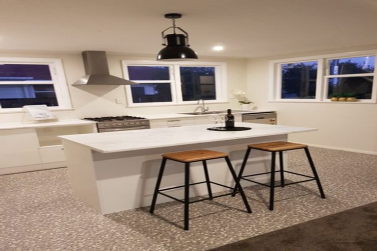 Photo of property in 60 Heath Street, St Andrews, Hamilton, 3200