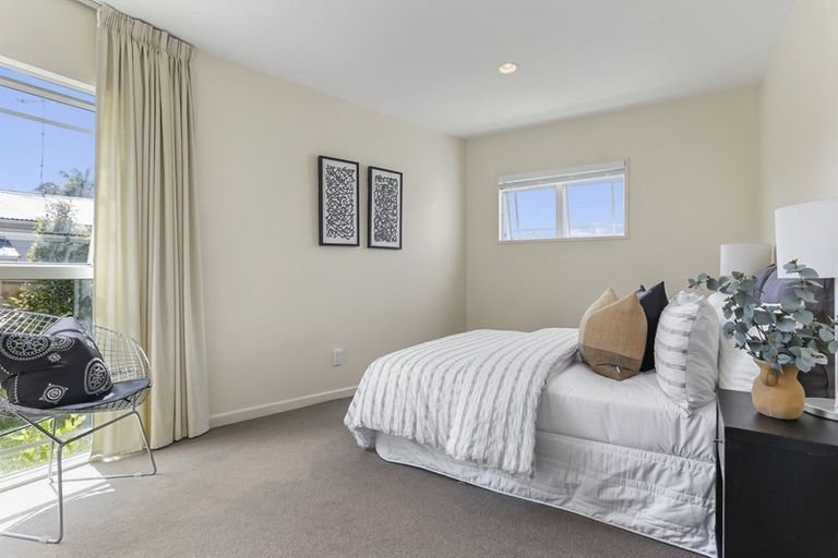 Photo of property in 7 Alfred Street, Northcote Point, Auckland, 0627