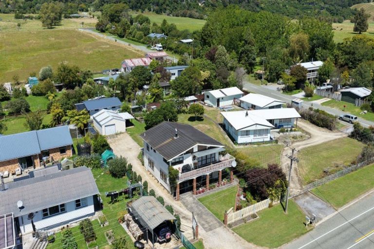 Photo of property in 616 Abel Tasman Drive, Clifton, Takaka, 7183